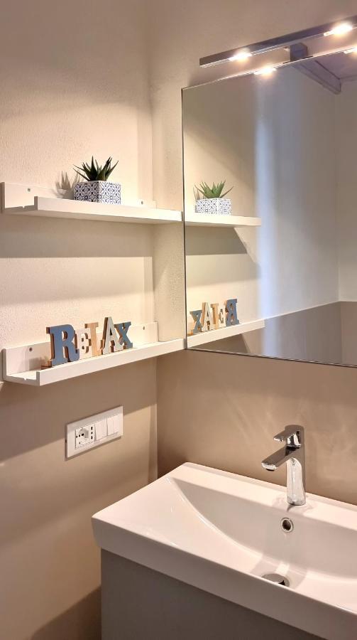 Dolce Blu Sirmione Apartment ริโวลเตลลา ภายนอก รูปภาพ